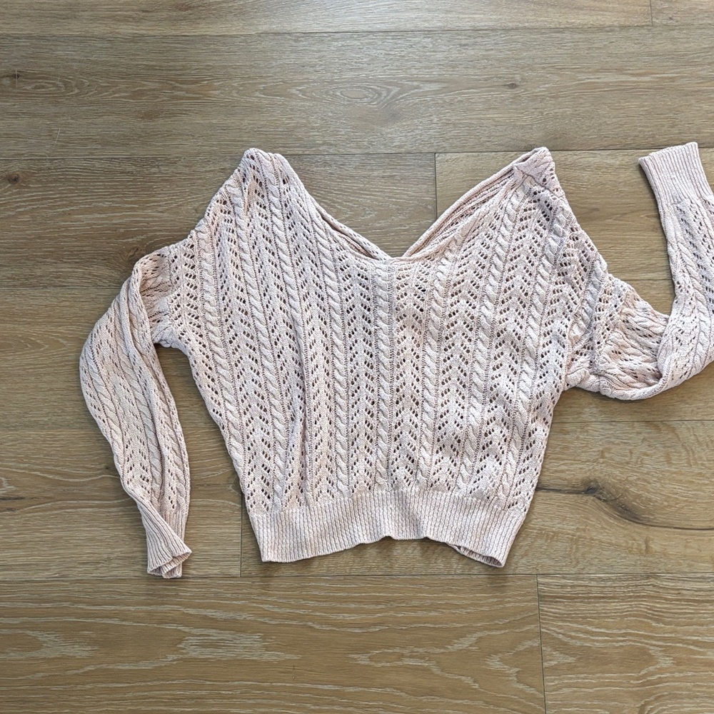 Main Strip Light Pink V-Neck Sweater